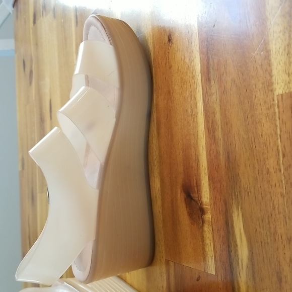 Refresh Jelly Platform Sandals - Picture 2 of 8